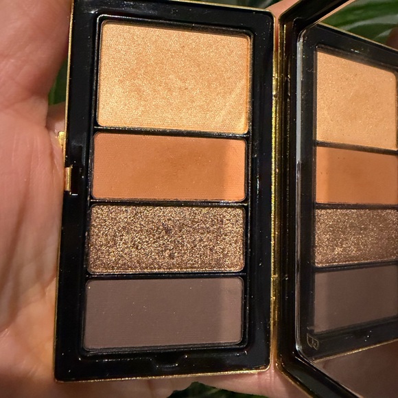 Victoria Beckham's Eye Wardrobe in Cocoa - Picture 5 of 8